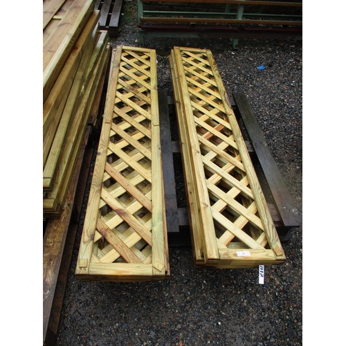 30 - Eight tanalised garden trellis panels - new