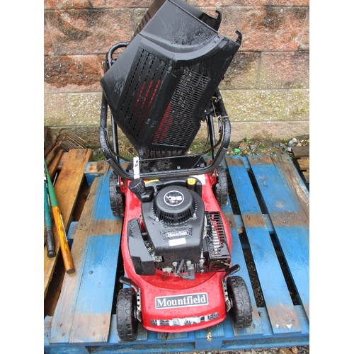 33 - A Mountfield S421 hand propelled motor mower