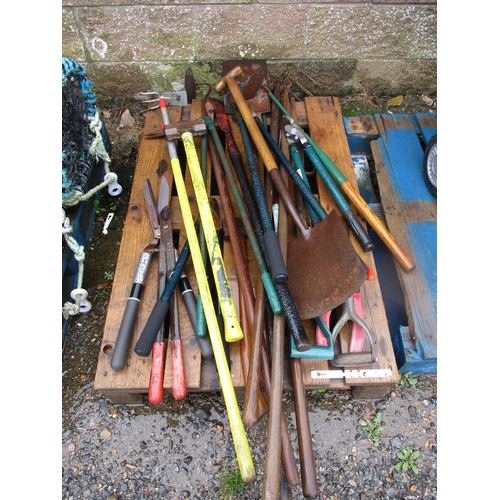 34 - An accumulation of hand tools