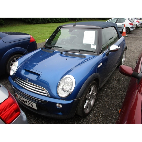 10 - A 2006 Mini Cooper S 1.6 convertible (automatic) J106455, odometer reading 64,898 miles