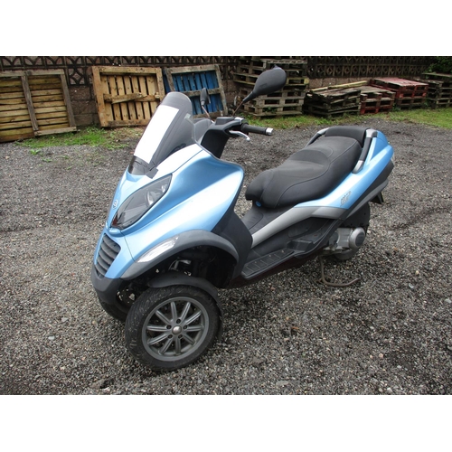 2 - A 2008 Piaggio MP3 250cc scooter (automatic) J39956, odometer reading 10,549 kilometres (accessories... 