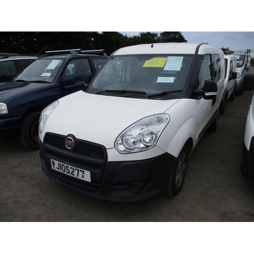 19 - A 2004 Ford Connect T220 LWB 1.8 TDi panel van (manual) J36956, odometer reading 104,289 miles