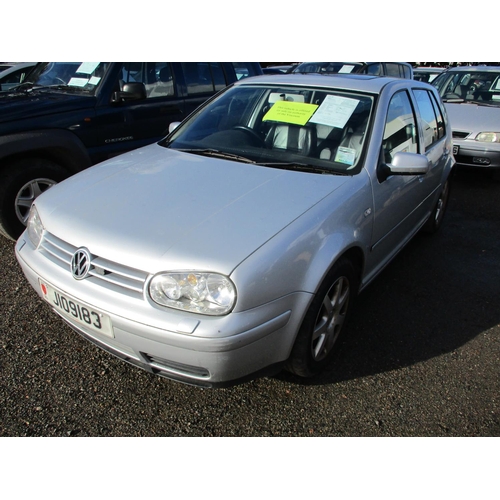 17 - A 2000 Volkswagen V6 4Motion 2.8 five door hatchback (manual) J109183, odometer reading 58,324 miles... 