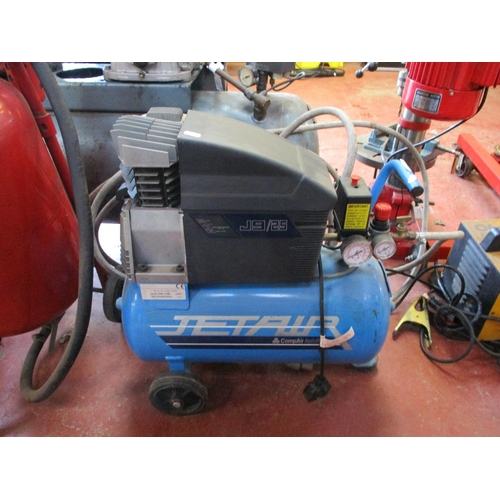 92 - A CompAir Jet Air 25 litre portable workshop compressor