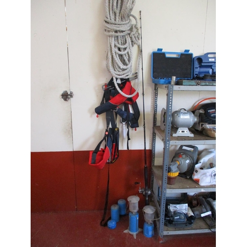 68 - A warp rope, two Seago life vests, an Assassin 6'6