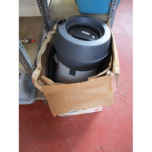 82 - A Hoover Aquamaster wet and dry vacuum cleaner