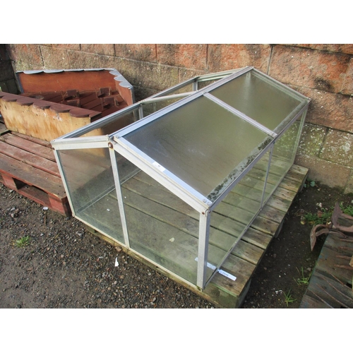 32 - An aluminium cold frame