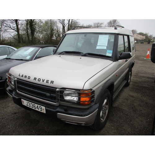 13 - A 1999 Land Rover Discovery V8i ES 4.0 SUV (petrol/automatic) J33649, odometer reading 52,631 miles