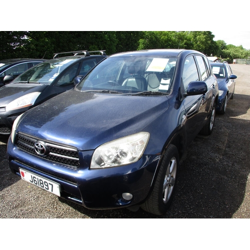 11 - A 2006 Toyota RAV4 XT4 2.0 SUV J61897 (petrol/manual), odometer reading 85,668 miles - rear wheel be... 