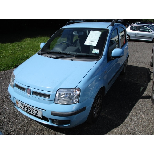 3 - A 2011 Fiat Panda Dynamic 1.2 five door hatchback (petrol/manual) J89582, odometer reading 39,444 mi... 