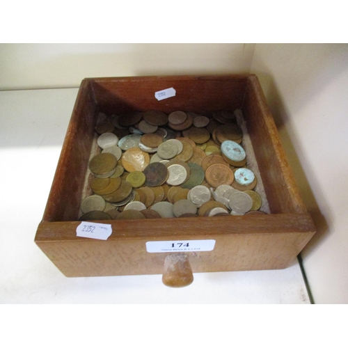 174 - A collection of vintage coinage