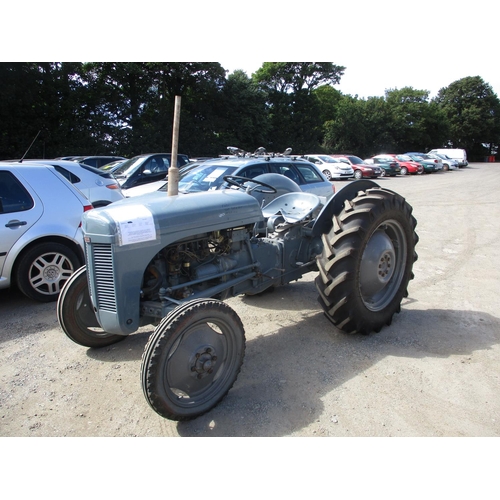 26 - A circa 1947 Ferguson T.E.A. petrol tractor