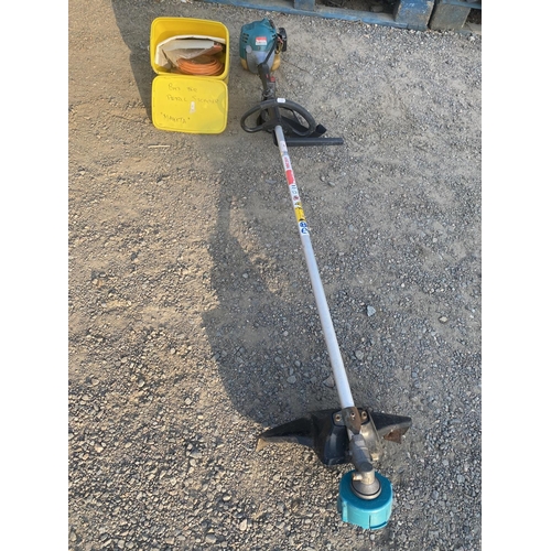 44 - A Makita RBC201 petrol pole strimmer and accessories