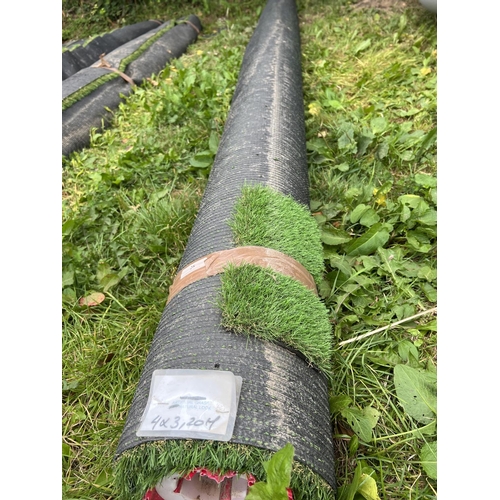 28 - A roll of natural look artificial grass (4m x 3.2m) new