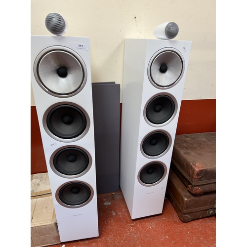 392 - A pair of Bowers & Wilkins 702S2 floor standing audio speakers