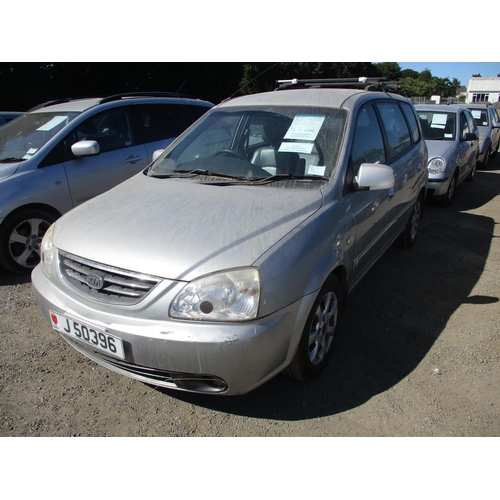 18 - A 2005 Kia Carens 2.0 CRDi LE MPV (diesel/automatic) J50396, odometer reading 86,548 miles - front n... 