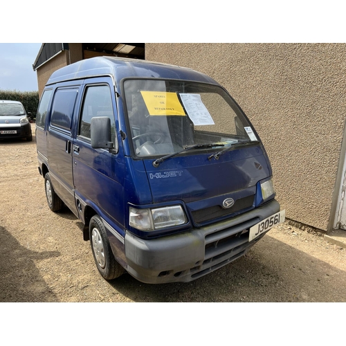 16 - A 2000 Daihatsu S85 Hijet 1.3 window van (petrol/manual) J30561, odometer reading 42,937 miles - for... 