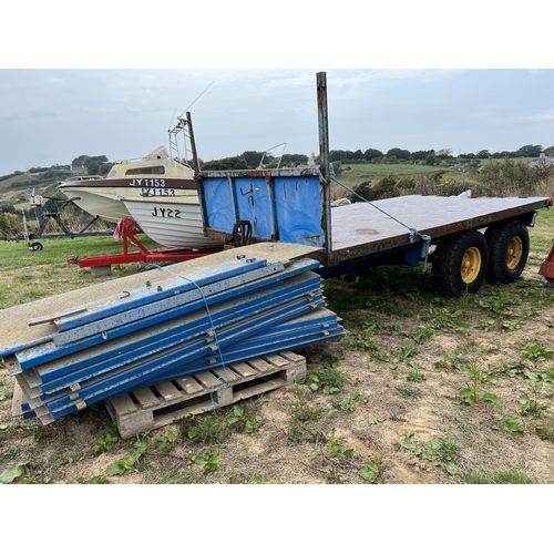 51 - A Warwick eight tonne tandem axle trailer