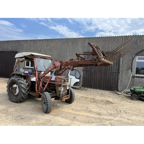 7 - A 1971 Massey Ferguson 135 Multi-Power tractor J15229, odometer reading 6,820 hours (power steering)... 