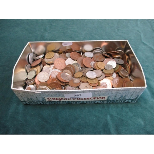 352 - A quantity of vintage coinage