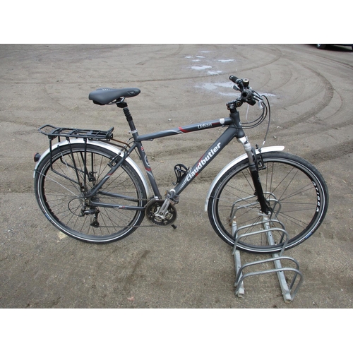 108 - A gentleman's Claud Butler Urban Commuter half suspension bicycle (20