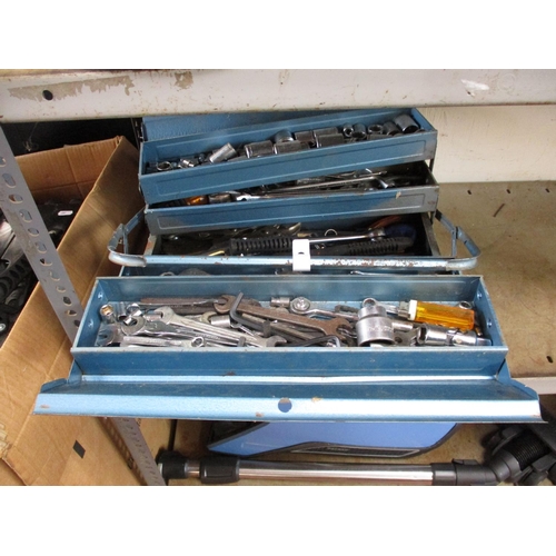 141 - A cantilever tool box containing a large assortment of engineering tools