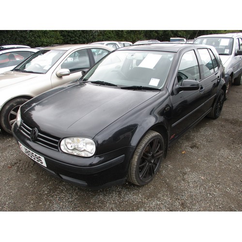 22 - A 2001 Volkswagen Golf S 1.4 five door hatchback J80596 (petrol/manual), odometer reading 102,326 mi... 