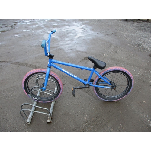 53 - A BMX stunt bike