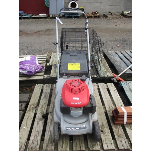 72 - A Honda HRB425 roller mower