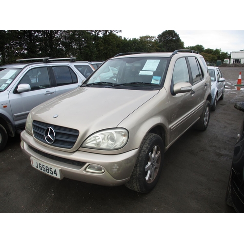 11 - A 2002 Mercedes Benz ML270D 2.7 SUV (diesel/automatic) J65854, odometer reading 106,852 miles