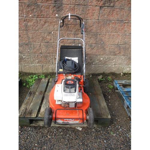 44 - A Kubota four wheel petrol mower