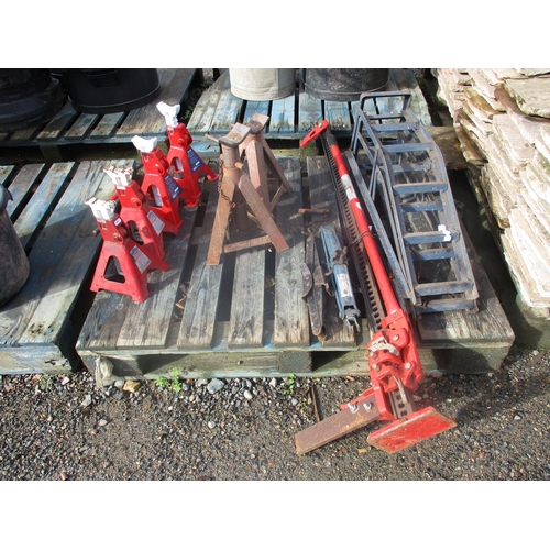 66 - A quantity of car jacks and ramps