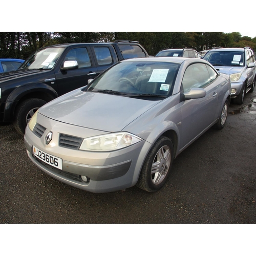 13 - A 2005 Renault Megane Privilege 1.6 convertible (petrol/manual) J23606, odometer reading 51,818 mile... 