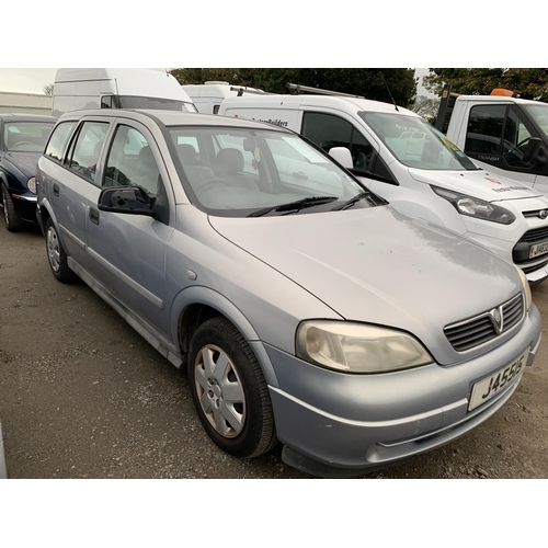 16 - A 2001 Vauxhall Astra 1.7 DTi estate J45515 (diesel/manual), odometer reading illegible