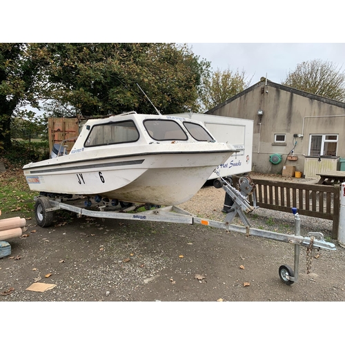 24 - A Seahog Superhog day boat complete with Yamaha 30hp outboard engine and Snipe galvanised trailer --... 