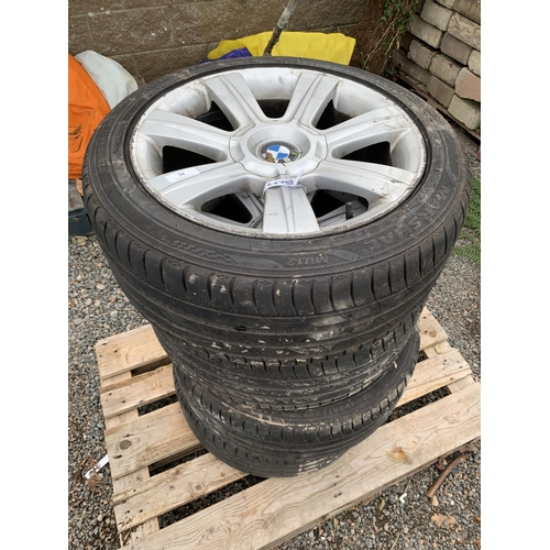 34 - A set of four BMW alloy wheels and tyres 225/45 ZR17 94Y