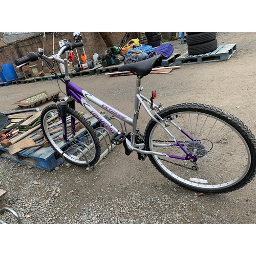 96 - A lady's Universal Extreme half suspension bicycle (19