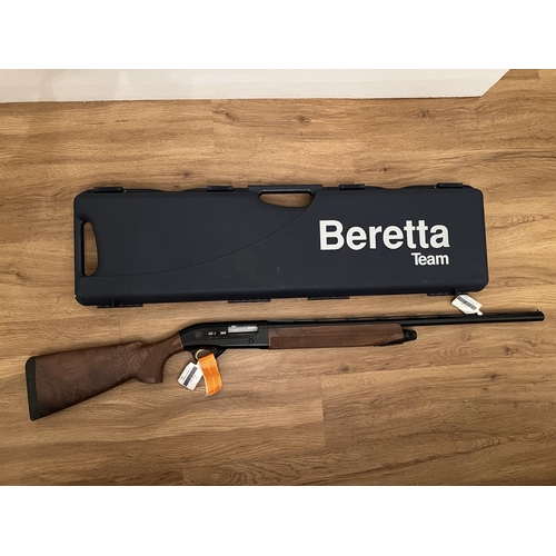152 - A Beretta AL391 Urika 12 gauge semi automatic multi choke shotgun with five chokes, accessories and ... 
