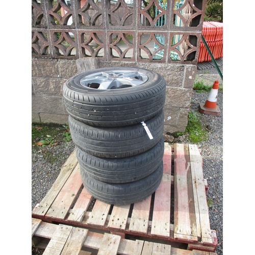 21 - A set of four Wolfrace Eurosport wheels and tyres 195/65R15