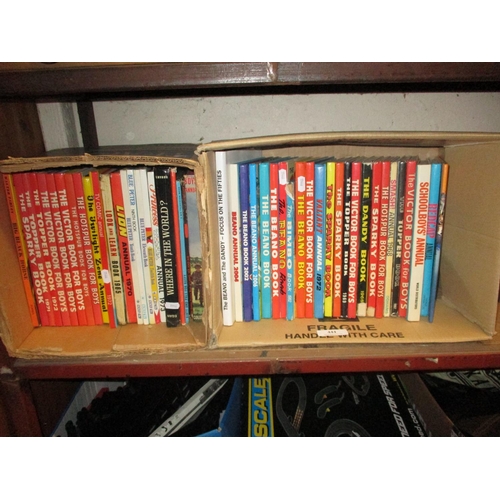 444 - A large assortment of children's vintage albums