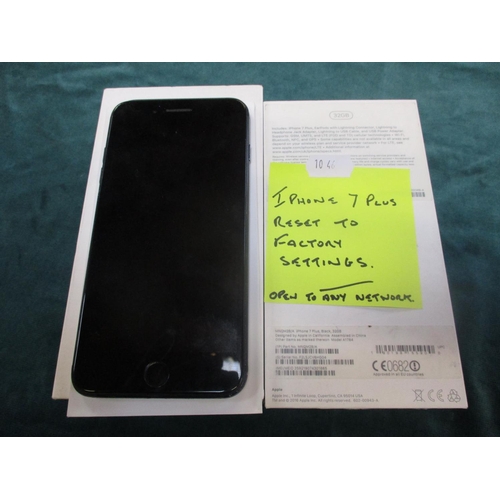 139 - An Apple iPhone 7+ (black) - 32GB factory reset