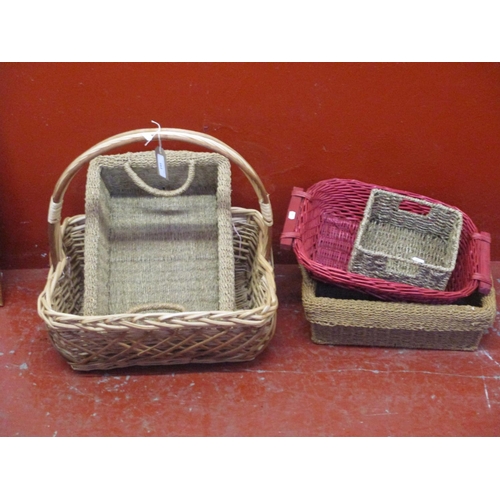 195 - Assorted wicker baskets