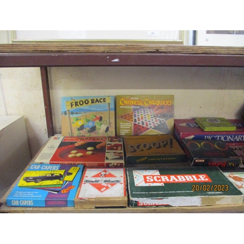 287 - A varied accumulation of vintage board games