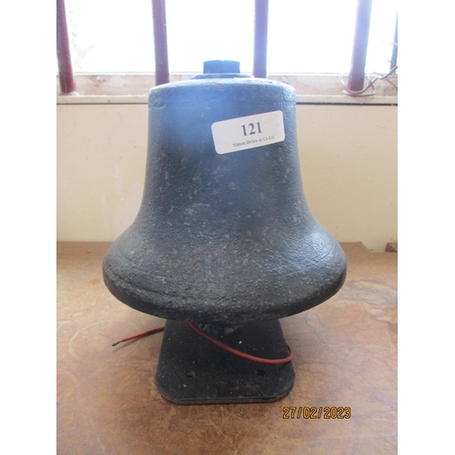 121 - A vintage 12 volt bell originating from an early police car