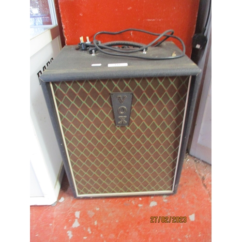 142 - A Vox amplifier