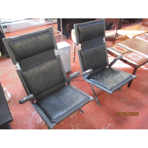 260 - A pair of Italian modernist metamorphic studio chairs/loungers