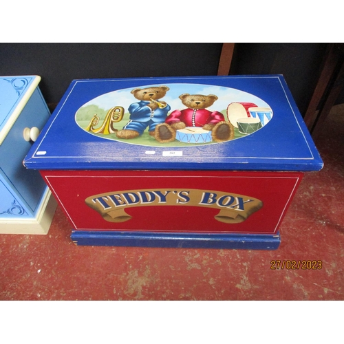 282 - A child's toy chest 