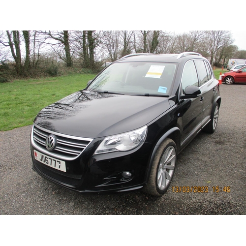 4 - A 2009 Volkswagen Tiguan R-Line TSi 2.0 SUV  J116777 (petrol/manual), odometer reading 59,606 miles