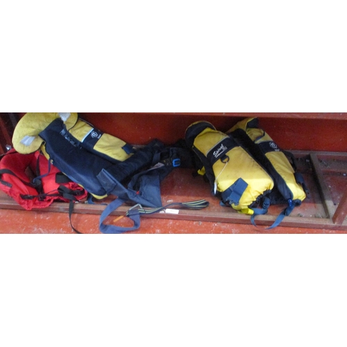 416 - Assorted life jackets and buoyancy aids