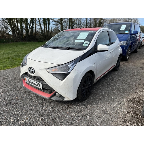 4 - A 2018 Toyota Aygo Xpress 1.0 five door hatchback J138699 (petrol/automatic), odometer reading 6,711... 